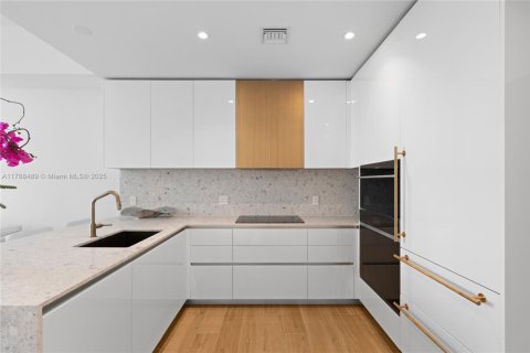 Купить кондоминиум в Майами, Флорида 1 спальня, 61.13м2, № 2021285 - фото 17