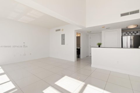 Copropriété à vendre à Miami, Floride: 1 chambre, 106.28 m2 № 2243805 - photo 6