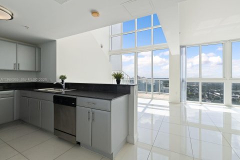 Copropriété à vendre à Miami, Floride: 1 chambre, 106.28 m2 № 2243805 - photo 3