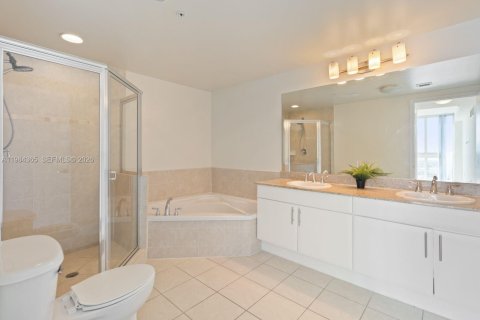 Copropriété à vendre à Miami, Floride: 1 chambre, 106.28 m2 № 2243805 - photo 16