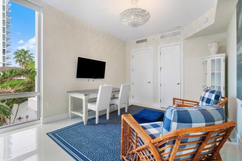 Copropriété à louer à North Palm Beach, Floride: 3 chambres, 199.55 m2 № 2087706 - photo 12
