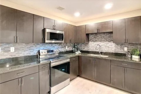 Casa en venta en Orlando, Florida, 5 dormitorios, 165.37 m2 № 1808565 - foto 6