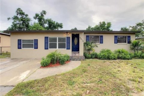 Casa en venta en Orlando, Florida, 5 dormitorios, 165.37 m2 № 1808565 - foto 1