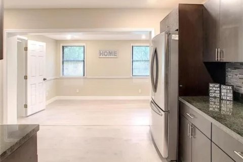 Casa en venta en Orlando, Florida, 5 dormitorios, 165.37 m2 № 1808565 - foto 7