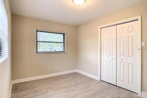 Casa en venta en Orlando, Florida, 5 dormitorios, 165.37 m2 № 1808565 - foto 9