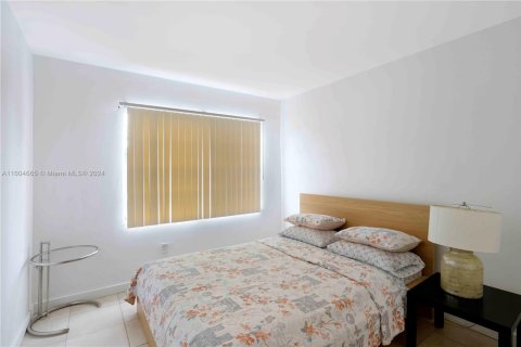 Купить кондоминиум в Майами, Флорида 3 спальни, 124.86м2, № 1984767 - фото 17