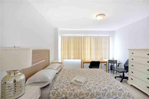 Купить кондоминиум в Майами, Флорида 3 спальни, 124.86м2, № 1984767 - фото 11