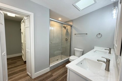 Villa ou maison à louer à Winter Park, Floride: 5 chambres, 255.48 m2 № 2395814 - photo 25