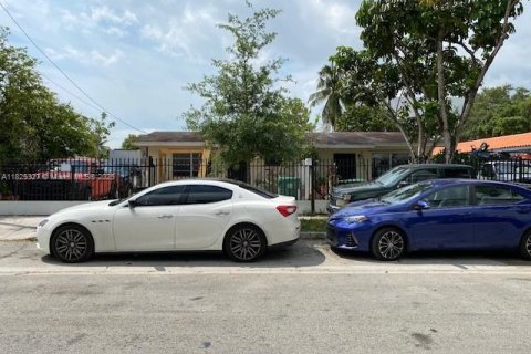Immobilier commercial à vendre à Miami, Floride: 205.31 m2 № 1792625 - photo 5