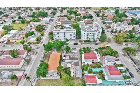 Immobilier commercial à vendre à Miami, Floride: 205.31 m2 № 1792625 - photo 2
