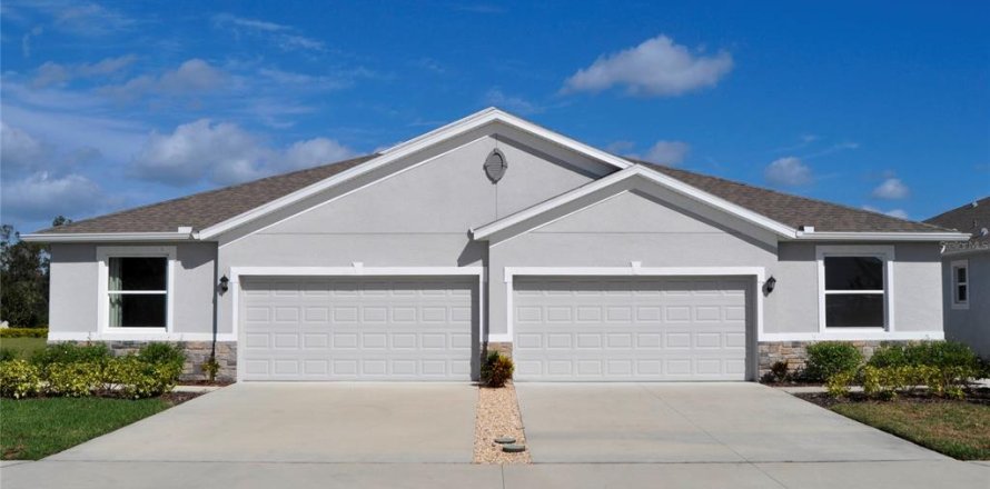 Villa ou maison à Lakewood Ranch, Floride 3 chambres, 145.39 m2 № 2347741