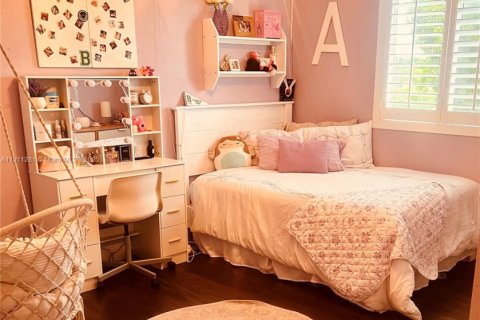 Снять в аренду виллу или дом в Майами, Флорида 5 спален, 263.56м2, № 1968567 - фото 19