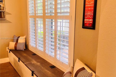 Снять в аренду виллу или дом в Майами, Флорида 5 спален, 263.56м2, № 1968567 - фото 21