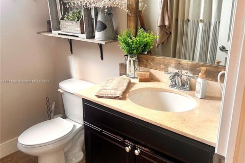 Снять в аренду виллу или дом в Майами, Флорида 5 спален, 263.56м2, № 1968567 - фото 23