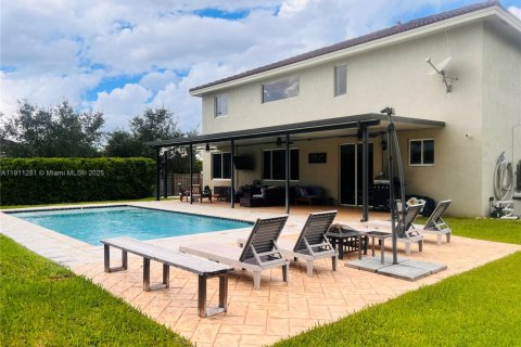 Снять в аренду виллу или дом в Майами, Флорида 5 спален, 263.56м2, № 1968567 - фото 26
