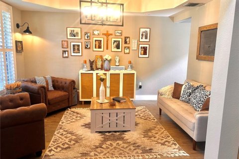 Снять в аренду виллу или дом в Майами, Флорида 5 спален, 263.56м2, № 1968567 - фото 3