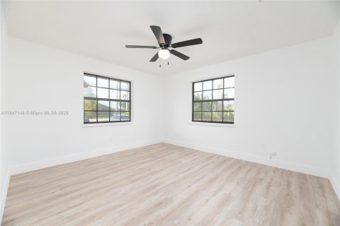 House in Davie, Florida 3 bedrooms, 206.61 sq.m. № 1849240 - photo 26