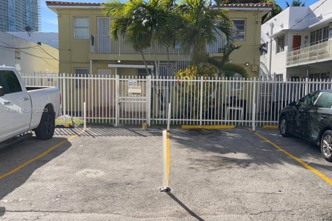 Снять в аренду квартиру в Майами-Бич, Флорида 1 спальня, 69.68м2, № 2016995 - фото 23