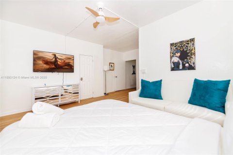 Снять в аренду квартиру в Майами-Бич, Флорида 1 спальня, 69.68м2, № 2016995 - фото 4