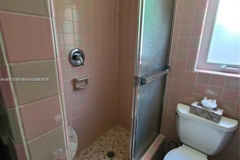 House in Wilton Manors, Florida 2 bedrooms, 130.06 sq.m. № 2067919 - photo 13
