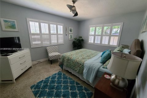House in Wilton Manors, Florida 2 bedrooms, 130.06 sq.m. № 2067919 - photo 8