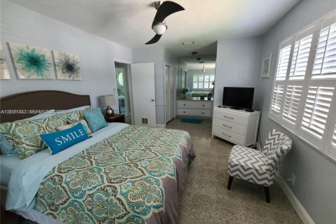 House in Wilton Manors, Florida 2 bedrooms, 130.06 sq.m. № 2067919 - photo 9