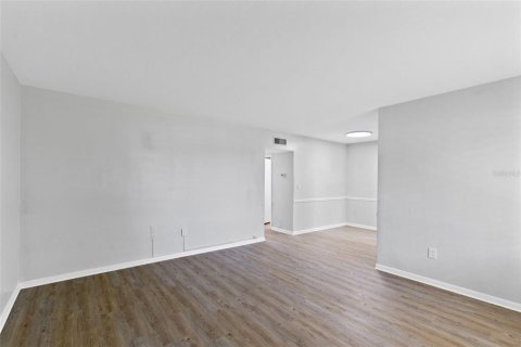 Condominio en venta en Maitland, Florida, 2 dormitorios, 75.81 m2 № 2167700 - foto 29