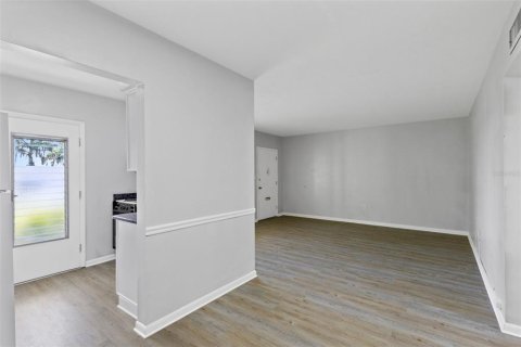 Condominio en venta en Maitland, Florida, 2 dormitorios, 75.81 m2 № 2167700 - foto 28