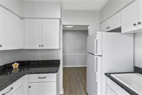 Condominio en venta en Maitland, Florida, 2 dormitorios, 75.81 m2 № 2167700 - foto 7