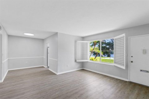 Condominio en venta en Maitland, Florida, 2 dormitorios, 75.81 m2 № 2167700 - foto 30