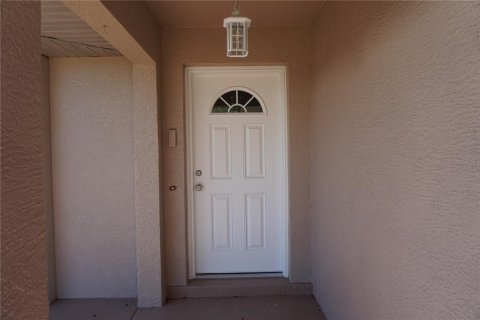 House in Punta Gorda, Florida 3 bedrooms, 179.49 sq.m. № 1643063 - photo 3