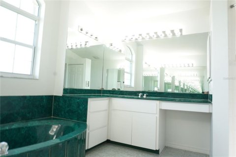 House in Punta Gorda, Florida 3 bedrooms, 179.49 sq.m. № 1643063 - photo 27