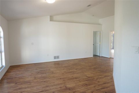 House in Punta Gorda, Florida 3 bedrooms, 179.49 sq.m. № 1643063 - photo 5