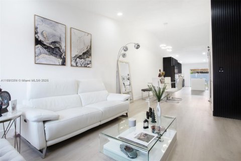 Villa ou maison à louer à Hialeah, Floride: 3 chambres, 118.36 m2 № 1946920 - photo 9