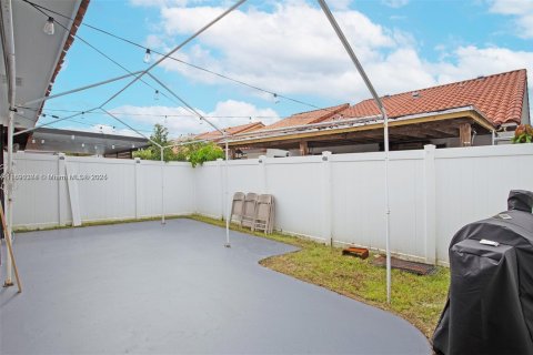 Villa ou maison à louer à Hialeah, Floride: 3 chambres, 118.36 m2 № 1946920 - photo 26