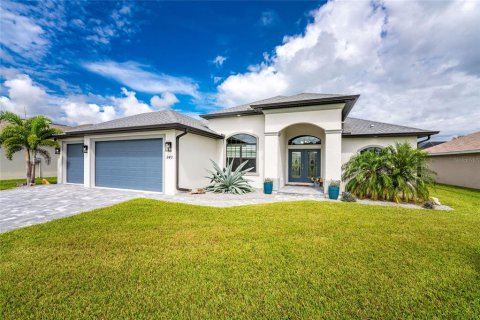 House in Rotonda, Florida 3 bedrooms, 170.01 sq.m. № 2222486 - photo 8