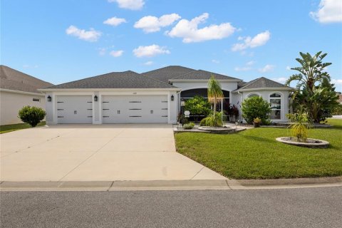 Casa en venta en The Villages, Florida, 4 dormitorios, 213.3 m2 № 1898976 - foto 1