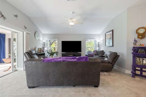 Casa en venta en The Villages, Florida, 4 dormitorios, 213.3 m2 № 1898976 - foto 27