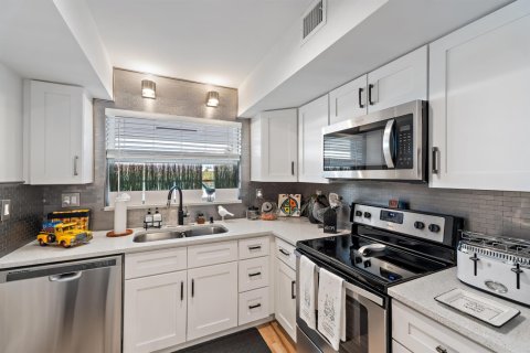 Copropriété à louer à Juno Beach, Floride: 2 chambres, 90.58 m2 № 2187421 - photo 5