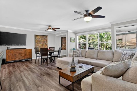 Villa ou maison à vendre à Wilton Manors, Floride: 3 chambres, 130.43 m2 № 2026387 - photo 21