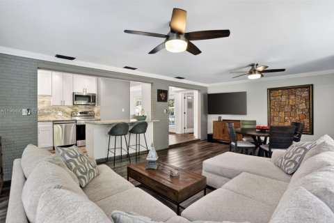 Villa ou maison à vendre à Wilton Manors, Floride: 3 chambres, 130.43 m2 № 2026387 - photo 22