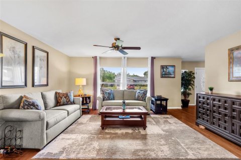 Casa en venta en Valrico, Florida, 3 dormitorios, 234.21 m2 № 2152174 - foto 8