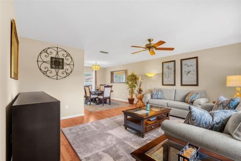 Casa en venta en Valrico, Florida, 3 dormitorios, 234.21 m2 № 2152174 - foto 7