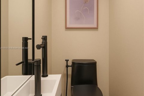 House in Fort Lauderdale, Florida 4 bedrooms, 186.73 sq.m. № 1971462 - photo 26