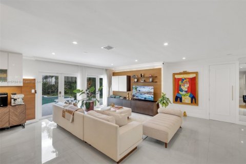 House in Fort Lauderdale, Florida 4 bedrooms, 186.73 sq.m. № 1971462 - photo 5