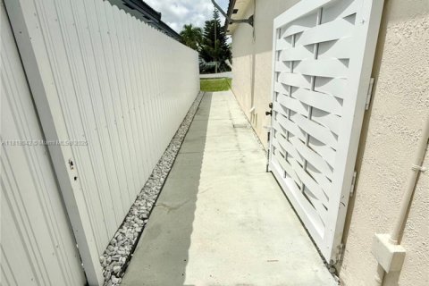 Villa ou maison à vendre à Homestead, Floride: 4 chambres, 152.55 m2 № 1774211 - photo 22