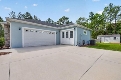 House in Wildwood, Florida 3 bedrooms, 219.99 sq.m. № 2355617 - photo 9