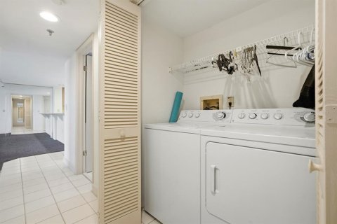 Condominio en venta en Ormond Beach, Florida, 2 dormitorios, 119.57 m2 № 2156656 - foto 13
