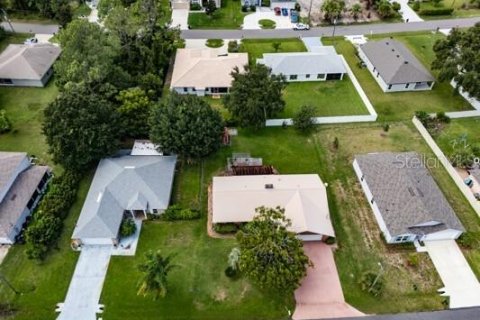 House in Palm Coast, Florida 3 bedrooms, 139.73 sq.m. № 1904052 - photo 24