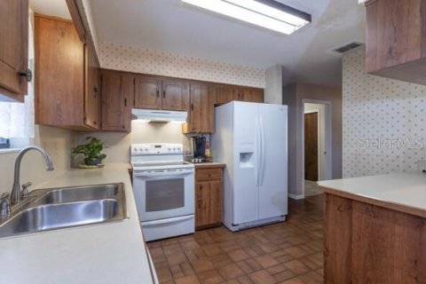 House in Palm Coast, Florida 3 bedrooms, 139.73 sq.m. № 1904052 - photo 5